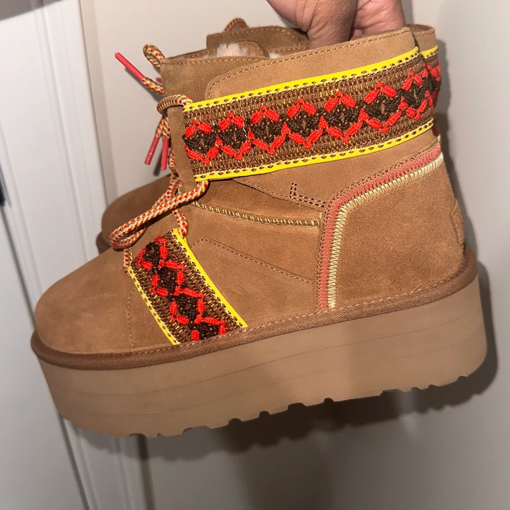 UGG Classic Mini II Braid Platform